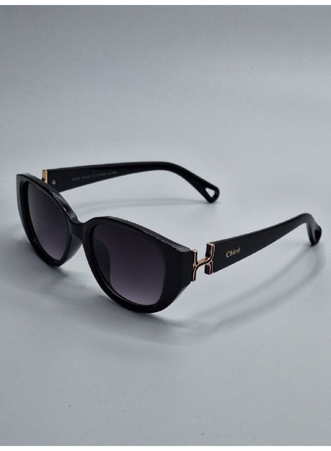 Chloé Women’s Square Sunglasses with Dark Lenses – Black Frame